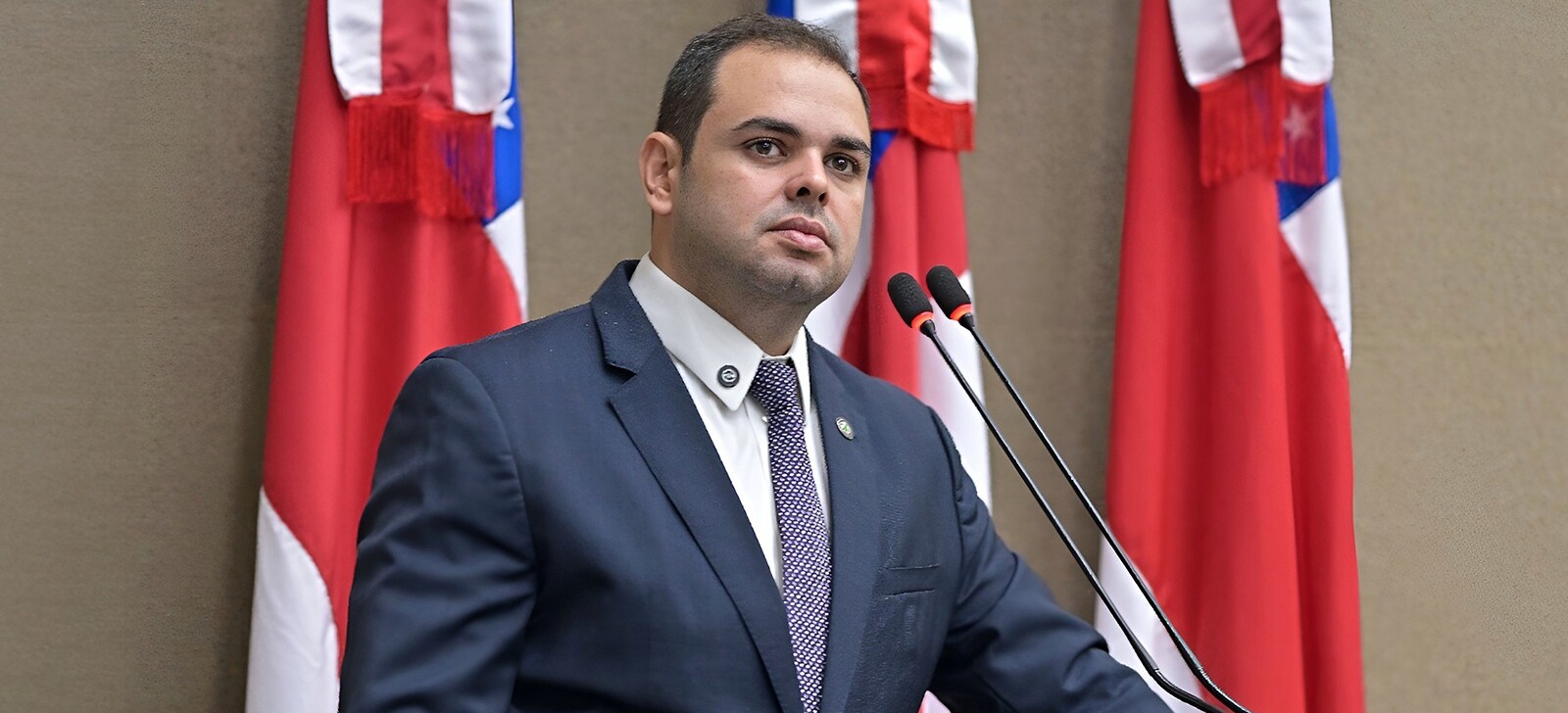 Proposta de deputado do AM quer reduzir uso de plásticos nas escolas