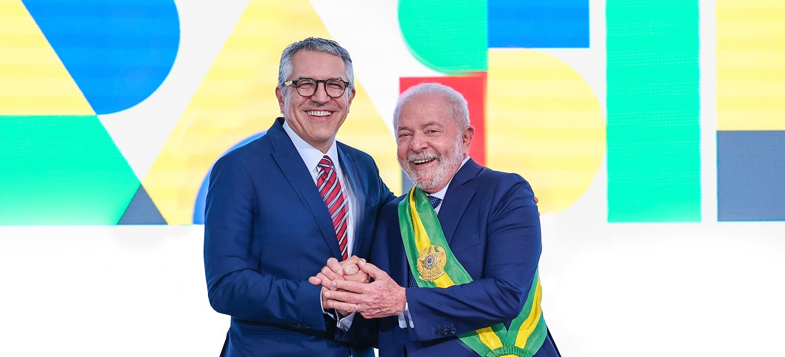 Padilha diz que vai ficar fora da disputa eleitoral para reforçar apoio a Lula em 2026