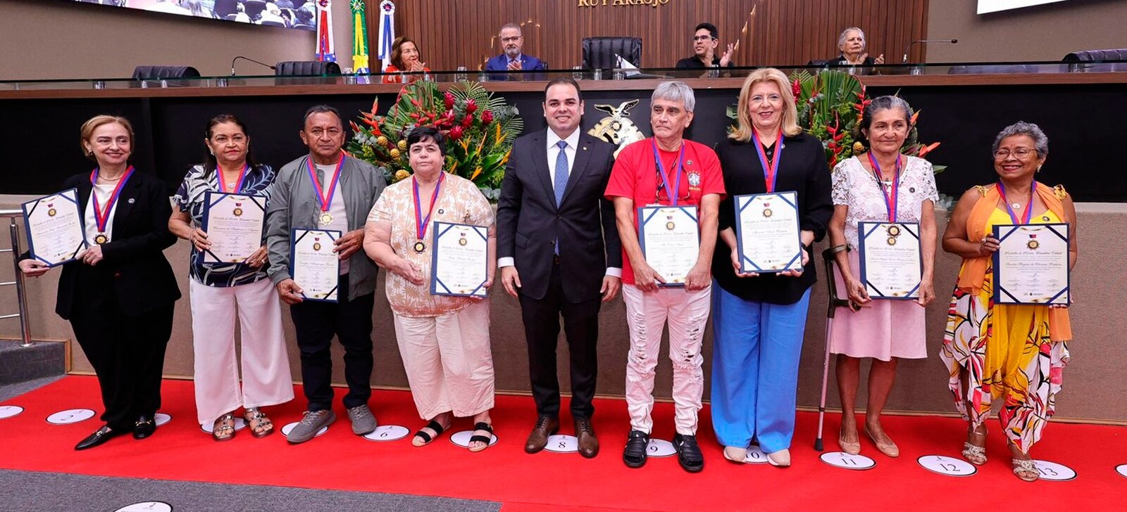 Aleam homenageia servidores aposentados com ‘Medalha de Mérito Hamilton Cidade’
