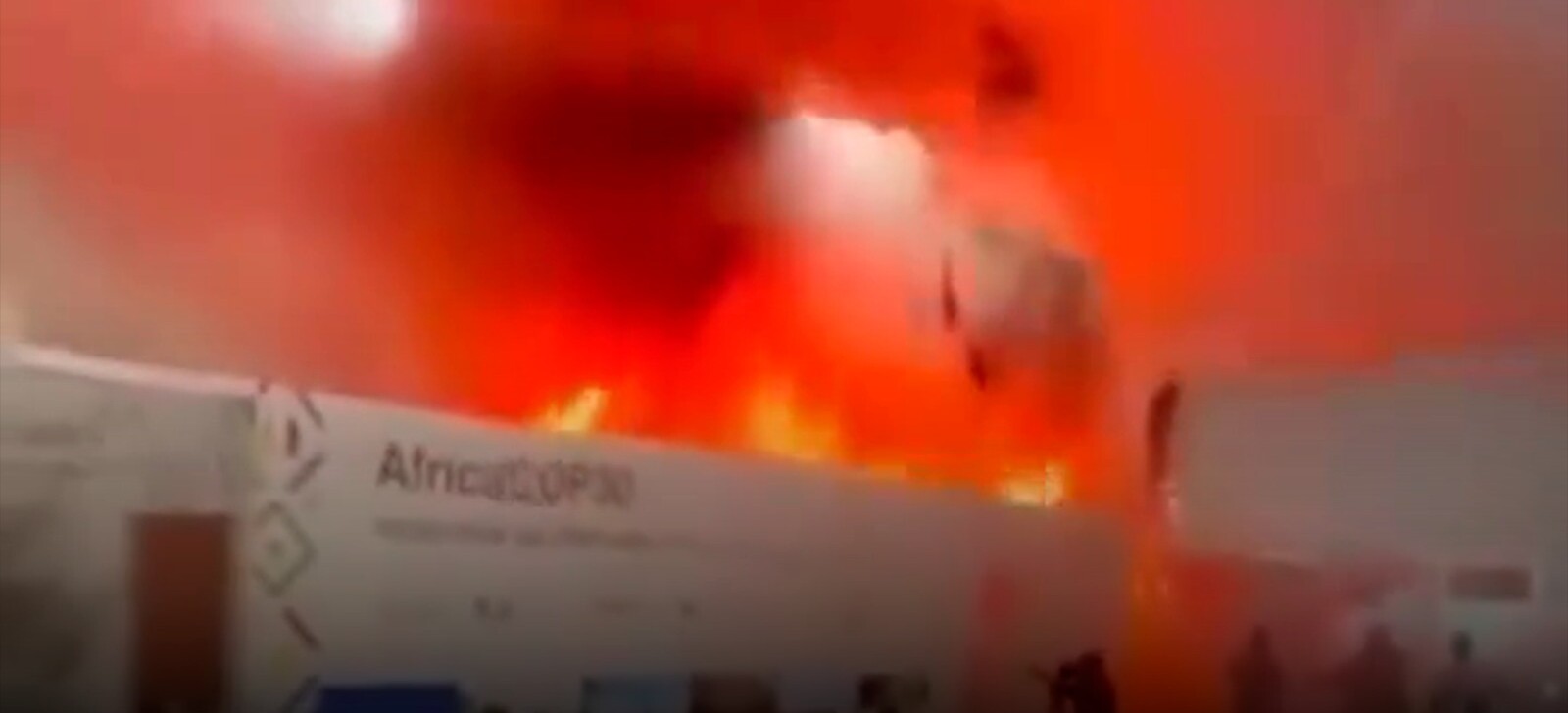 Zona Azul da COP30 passa ao controle total do Brasil após incêndio, diz ONU