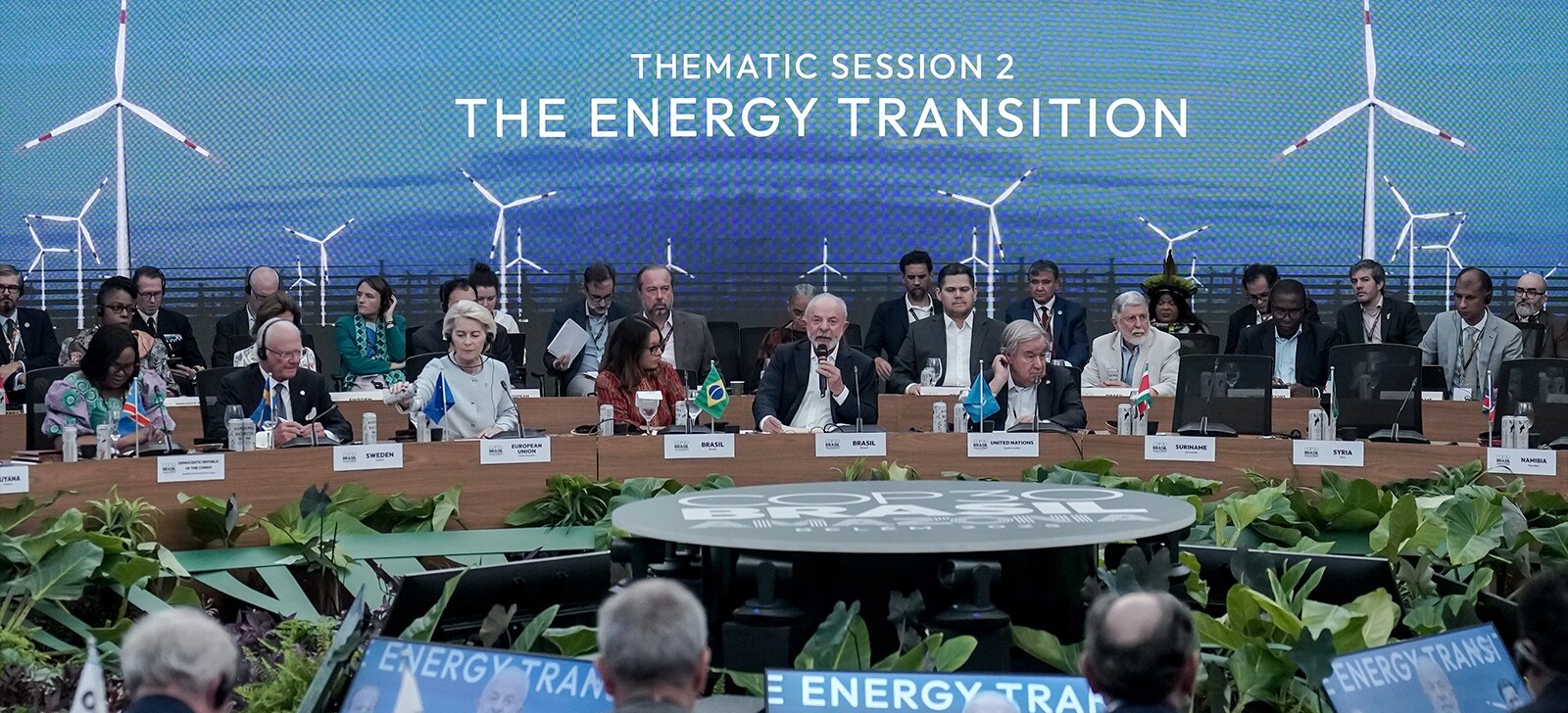 Mais de 30 países cobram Brasil e exigem retorno de meta para abandonar combustíveis fósseis